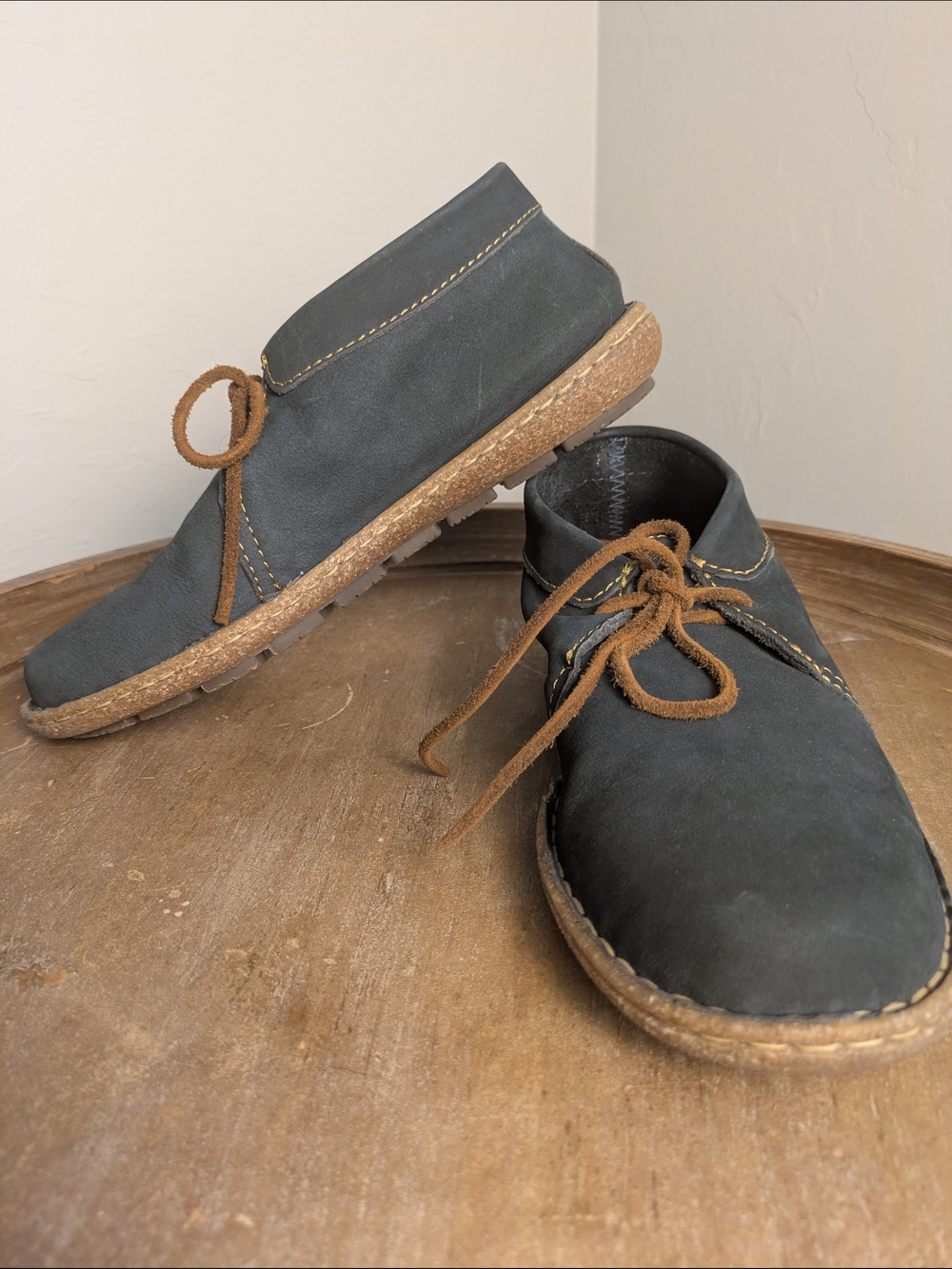 Born Nuala Nubuck Leather Chukka Boots Rustic Modern Relaxed Sz:8